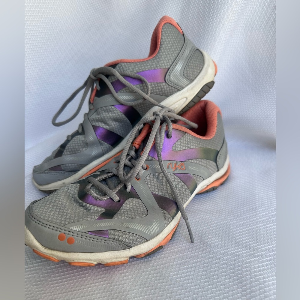 Ryka Women's Gray and Purple Athletic Shoes‎ 6.5